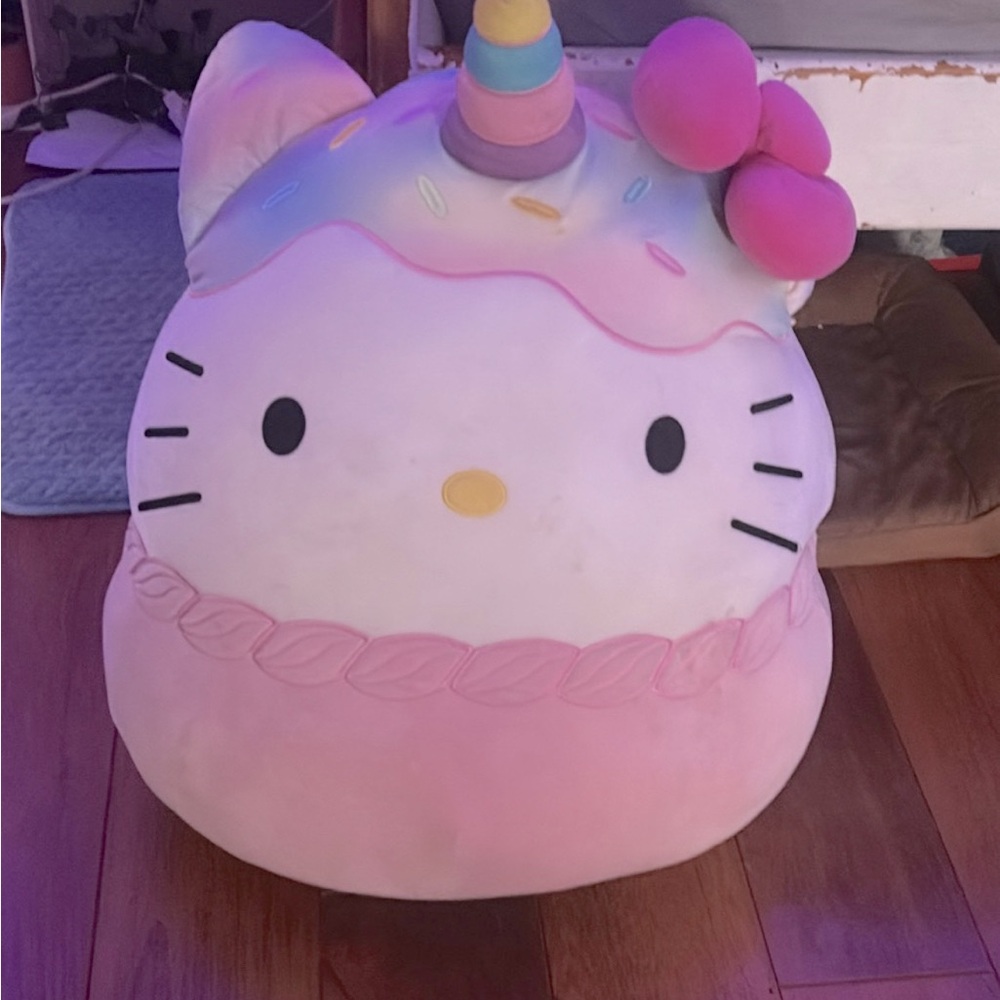 Hello kitty squish mellow